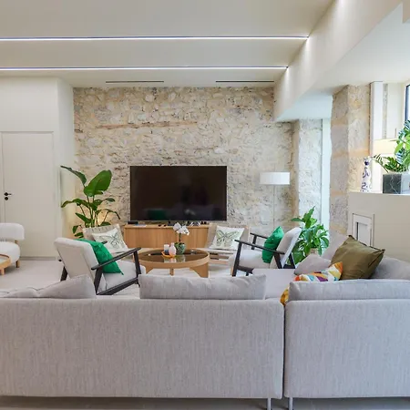 Extra Spacious Modern Hub Center Apartman Nizza