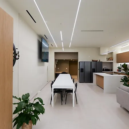 아파트 Extra Spacious Modern Hub Center 니스