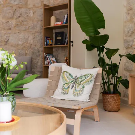 아파트 Extra Spacious Modern Hub Center