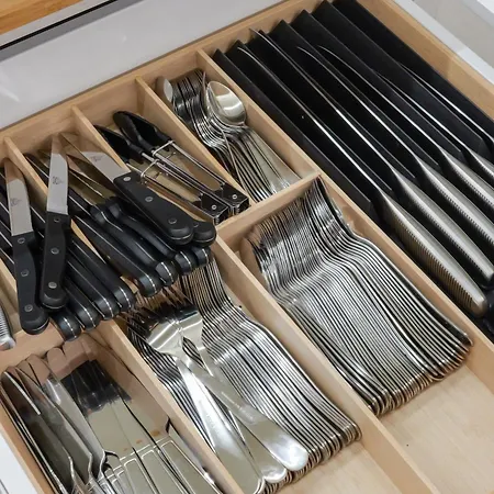 Extra Spacious Modern Hub Center