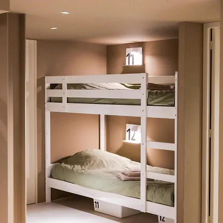 Extra Spacious Modern Hub Center