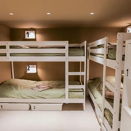 Extra Spacious Modern Hub Center ニース