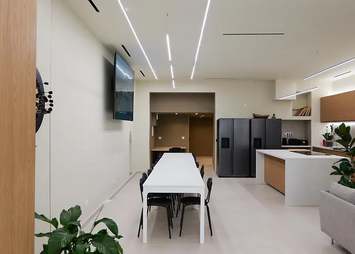 Apartmán Extra Spacious Modern Hub Center Nice
