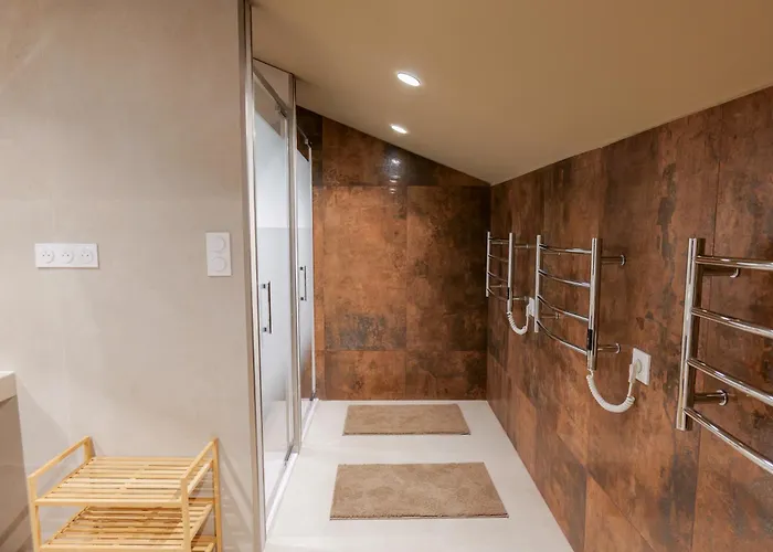 Extra Spacious Modern Hub Center Apartmán *