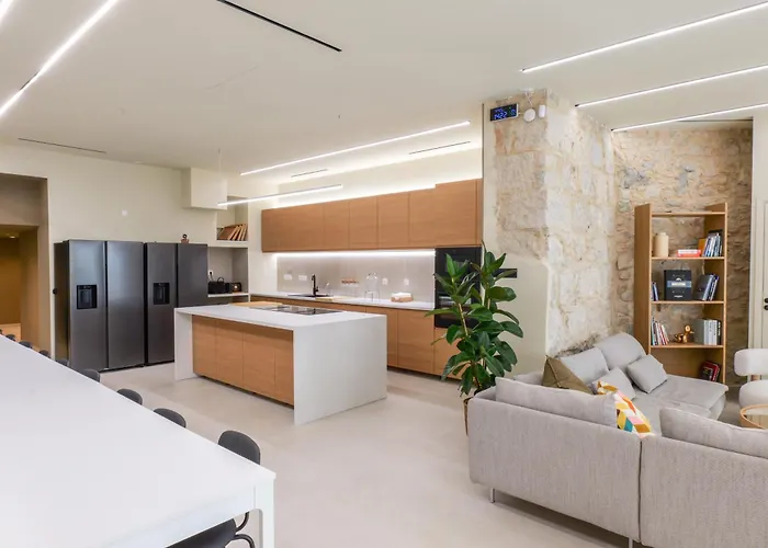 Apartmán Extra Spacious Modern Hub Center