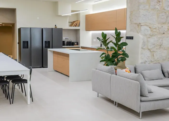 Extra Spacious Modern Hub Center Apartmán *