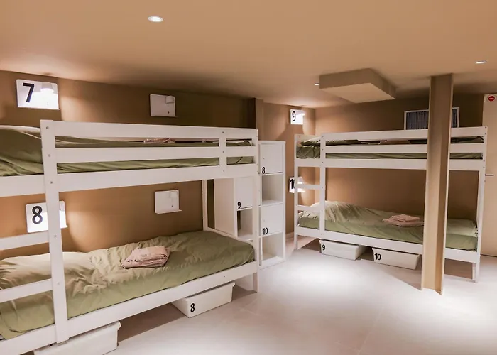 Apartmán Extra Spacious Modern Hub Center