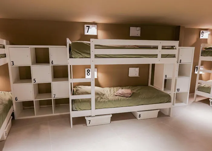 Extra Spacious Modern Hub Center Apartmán *